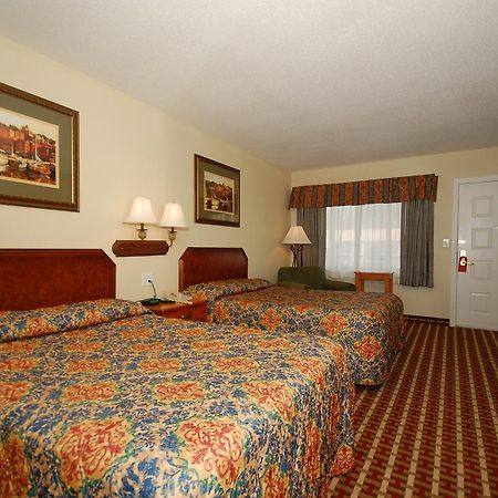 Millville Motorsports Inn And Suites Номер фото