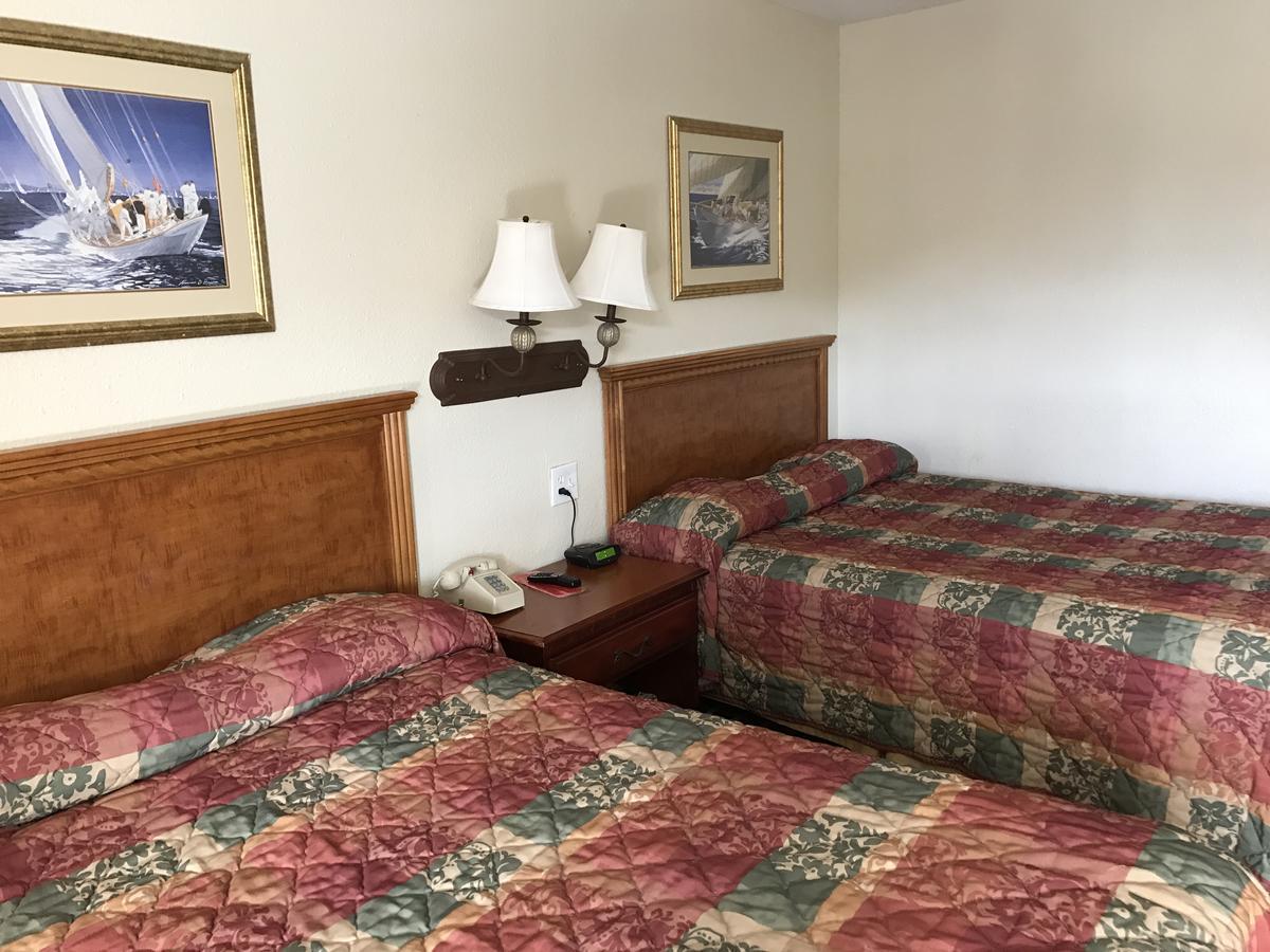 Millville Motorsports Inn And Suites Номер фото